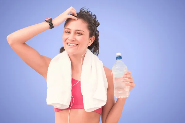 Imagen compuesta de mujer en forma con agua — Foto de Stock