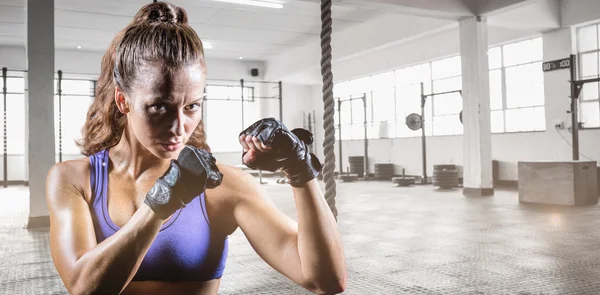 Boxer s rukama nataženýma — Stock fotografie