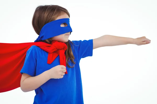 Chica enmascarada fingiendo ser superhéroe — Foto de Stock