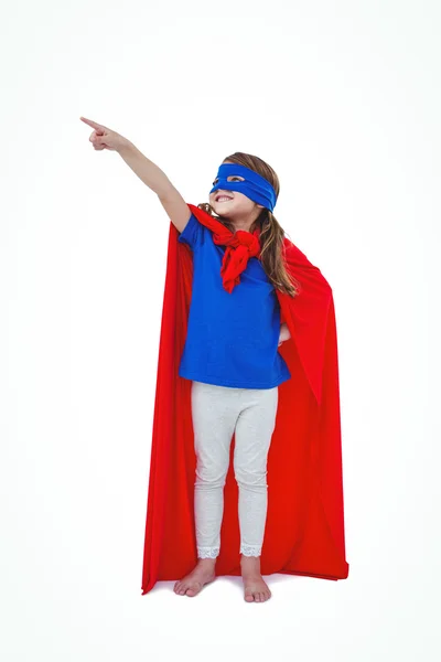 Chica enmascarada fingiendo ser superhéroe — Foto de Stock