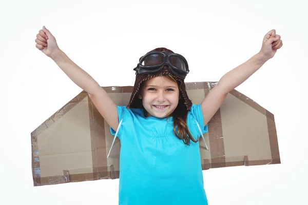 Chica sonriente fingiendo ser piloto —  Fotos de Stock