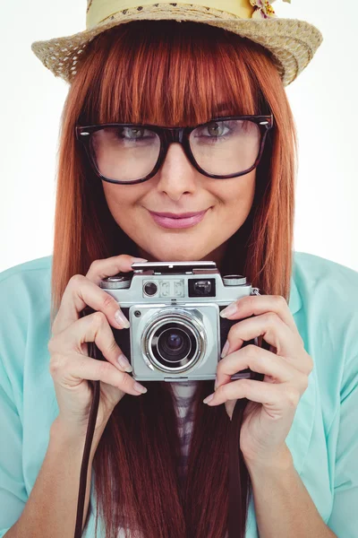 Hipster kvinna anläggning retro kamera — Stockfoto