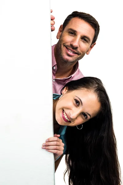 Smiling couple posing for camera — Stock Photo, Image