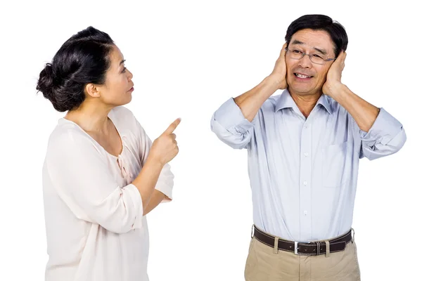 Mais velho asiático casal ter um argumento — Fotografia de Stock