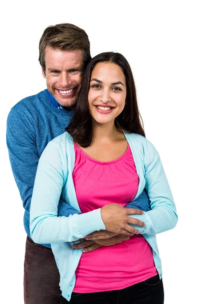 Retrato de casal sorridente em pé — Fotografia de Stock