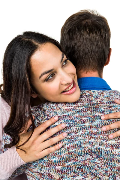 Close-up de mulher abraçando o homem — Fotografia de Stock
