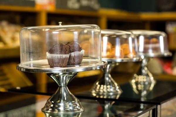 Muffins at the bakery store — Stock Photo, Image