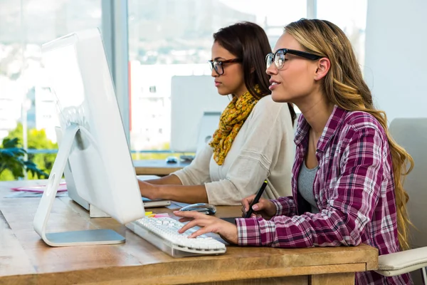 Two girls work at office — Stock Photo, Image