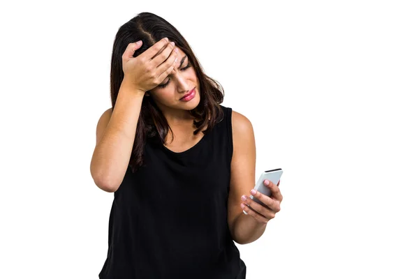 Smutná žena pomocí telefonu — Stock fotografie