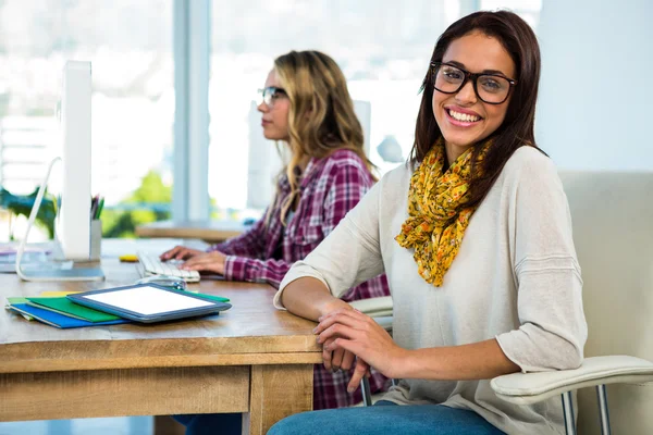 Two girls work at office — Stock Photo, Image