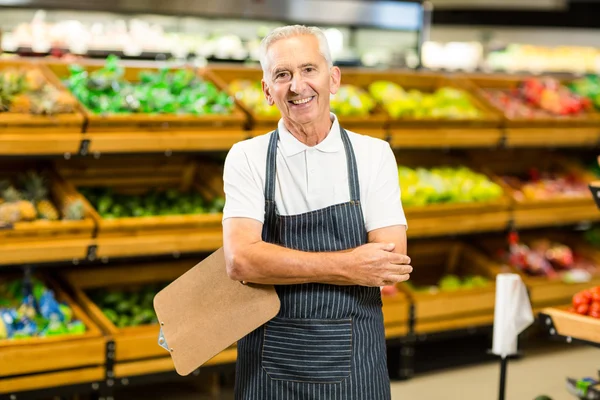 Lavoratore maturo con le braccia incrociate — Foto Stock