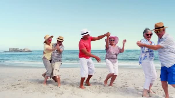 Старший пари танцюють — стокове відео