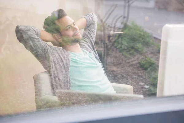 Designer relaxing at the desk — Stock Photo, Image