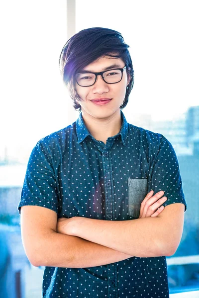 Homem de negócios Hipster com braços cruzados — Fotografia de Stock