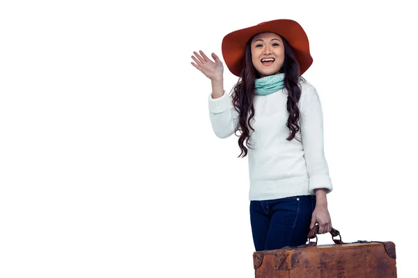 Mujer asiática con sombrero equipaje de bodega —  Fotos de Stock