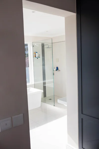 Empty bathroom at home — Stock Photo, Image