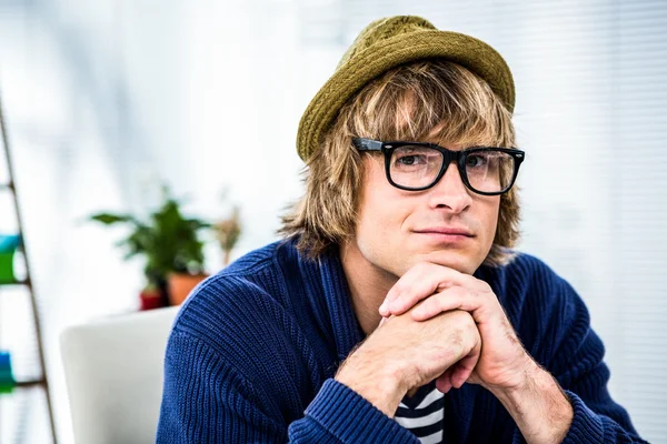 Tankeväckande hipster affärsman — Stockfoto