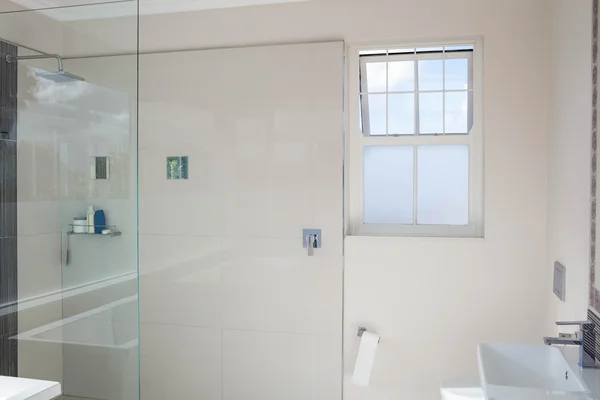 Baño vacío en casa — Foto de Stock