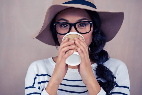 Asian woman drinking by disposable cup — Stock Photo, Image