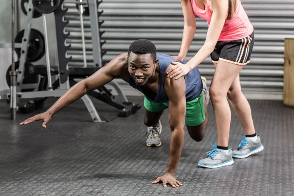 Fit paar doen oefeningen — Stockfoto