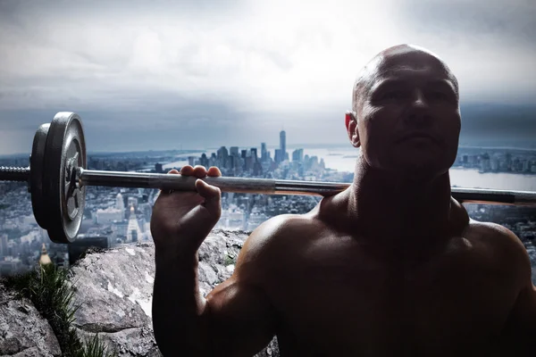 Hombre levantando crossfit — Foto de Stock