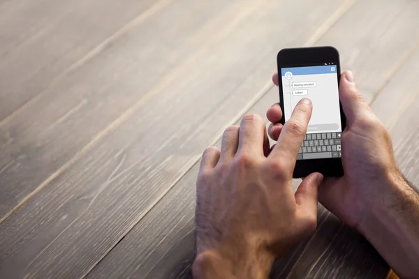 Person som använder smartphone — Stockfoto