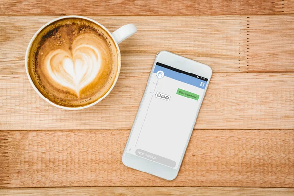 スマート フォンと心から成るコーヒー — ストック写真