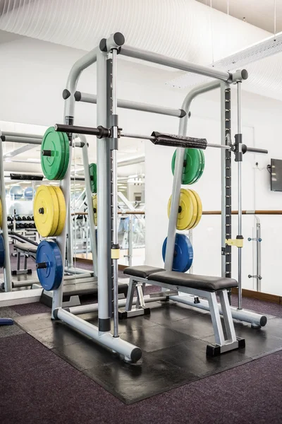 Allenamento pesi area in palestra — Foto Stock