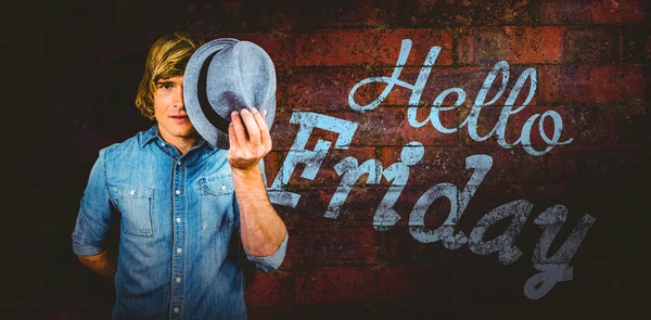 Hombre hipster enfocado ocultando su cara —  Fotos de Stock