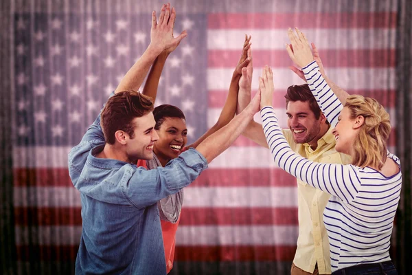 Squadra dando cinque a vicenda — Foto Stock