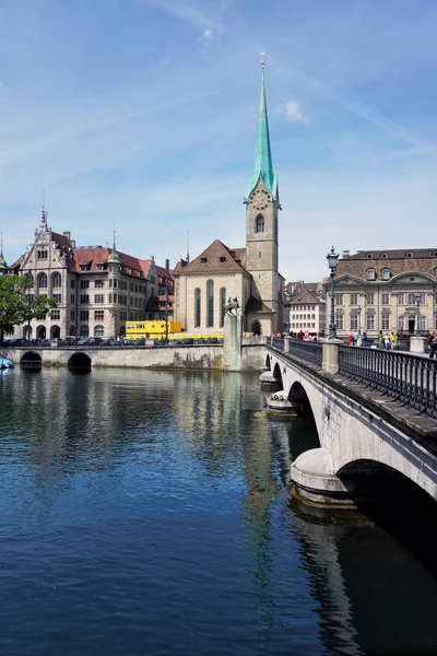 Rivière Limmat et Zurich — Photo