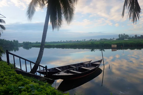 Bateaux en bois au Vietnam — Photo