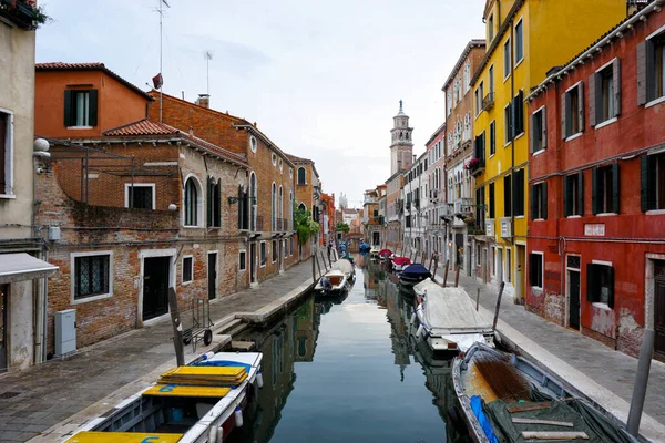 Остров Бурано в Венеции — стоковое фото