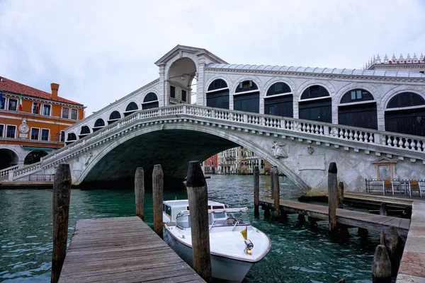 Rialto Bridge in Venice — Stock Photo, Image