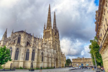 Bordeaux Katedrali Katedrali-Primatiale Saint-Andre de Bordeaux, Fransa - 22 Ağustos - 2021