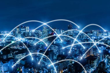 5G mi? Gece kenti arka planı, dijital, internet, iletişim, küreselleşme, ağ, akıllı şehir, iş dünyası, ortaklık, ağ bağlantısı ve teknoloji kavramına bağlanan küresel medya bağlantısı