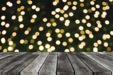 boş ahşap tahta tahta, masa ya da modern ahşap teras soyut gece lambası şenliği bahçesinde, noel arka planı, ürün sunumu için kopya alanı, klasik renk tonu