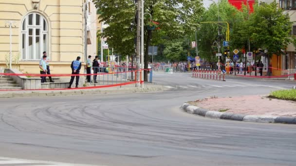ТУЛЬЦЕА, Румыния - 11 июня: Дельта Дуная ралли городской трек 11 июня 2016 года в Тулча, Румыния — стоковое видео