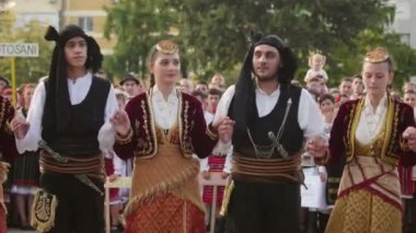 Uluslararası Folklor Festivali Makedon geleneksel dans