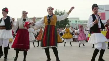 Uluslararası Folklor Festivali Makedon geleneksel dans