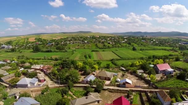 Kleines Dorf in Rumänien — Stockvideo