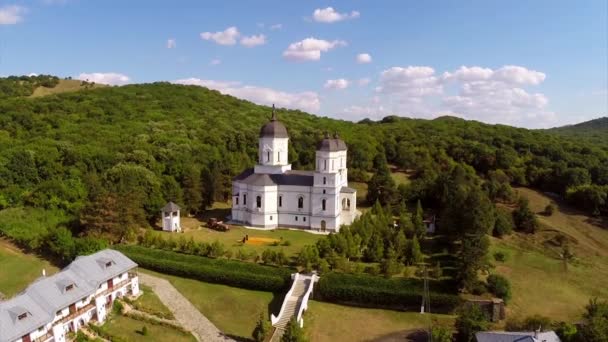 Vista aérea del monasterio — Vídeo de stock