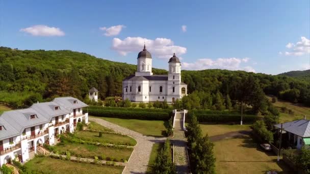 Vista aérea del monasterio — Vídeo de stock