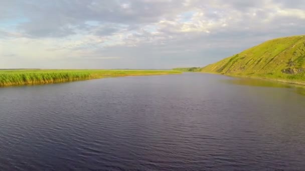 Дельта Дунаю в русі — стокове відео