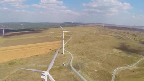 Parque eólico aéreo — Vídeo de stock