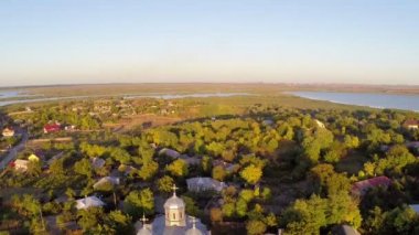uçan küçük bir köy Romanya üzerinden