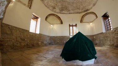 Antik Sari Saltuk Baba Türbesi