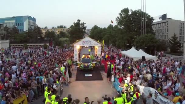 Danúbio Delta Rally início festivo e carros desfile — Vídeo de Stock