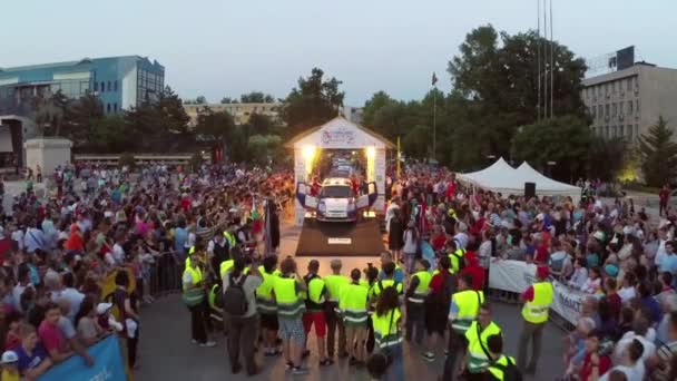 Danúbio Delta Rally início festivo e carros desfile — Vídeo de Stock