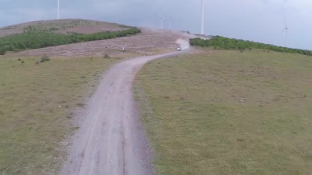 多瑙河三角洲拉力赛特别审判风力发电场 — 图库视频影像